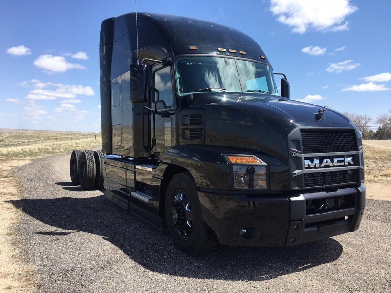 Volvo VNL 860
