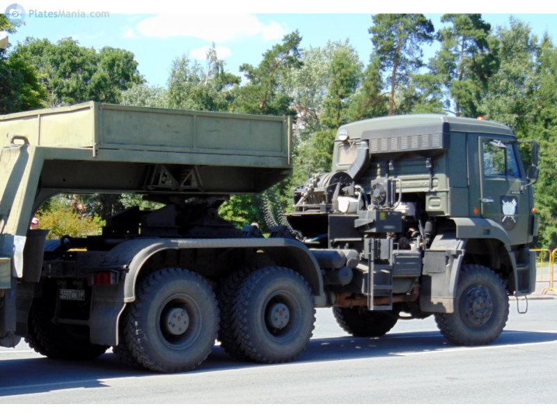 КАМАЗ 65225 военный тягач