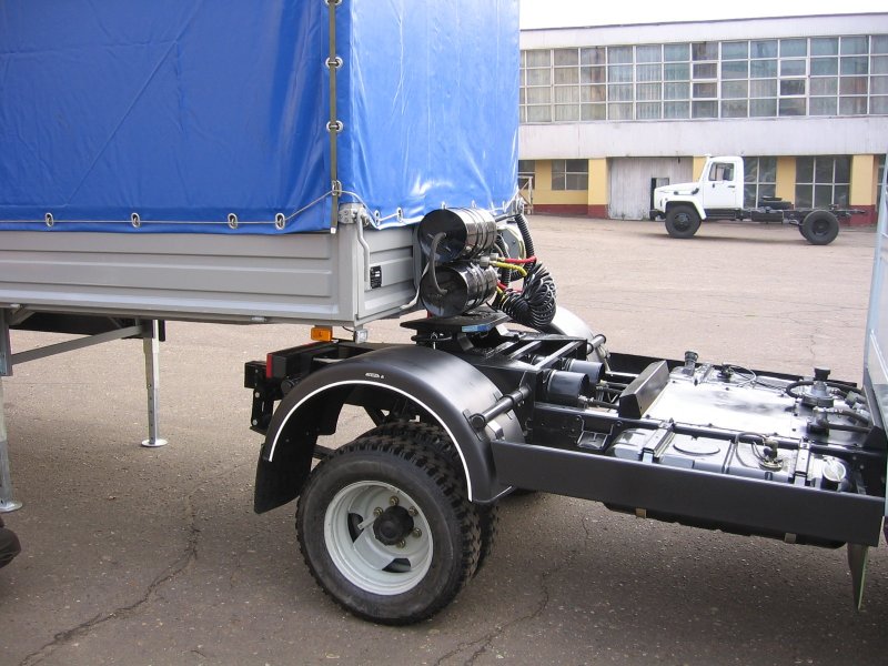 ГАЗ 2409 С полуприцепом САЗ 9459