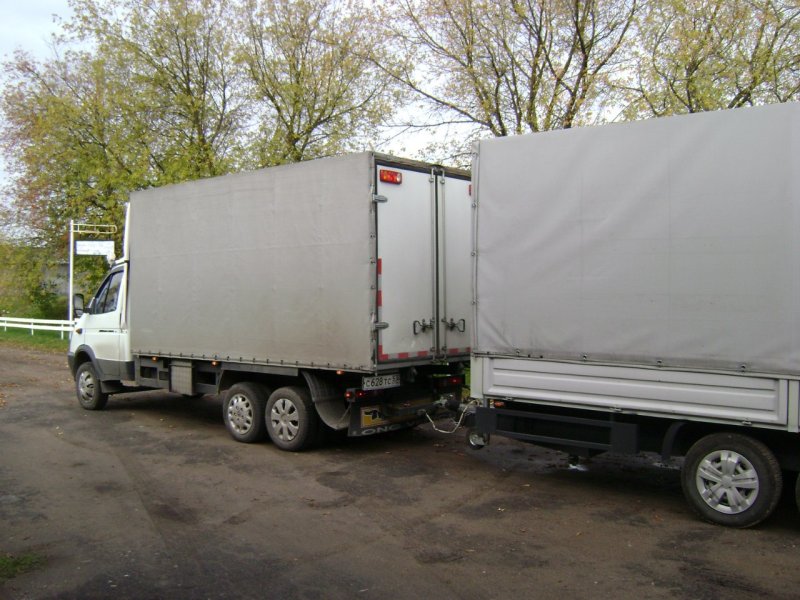 ГАЗ 2409 С полуприцепом