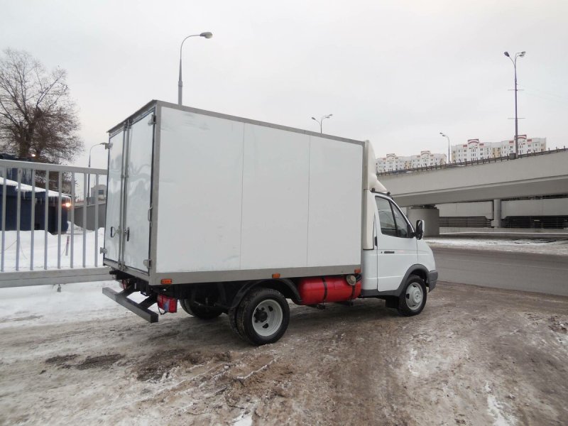 3302 Промтоварный фургон