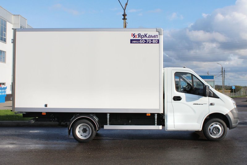 ГАЗ a22r22 промтоварный фургон