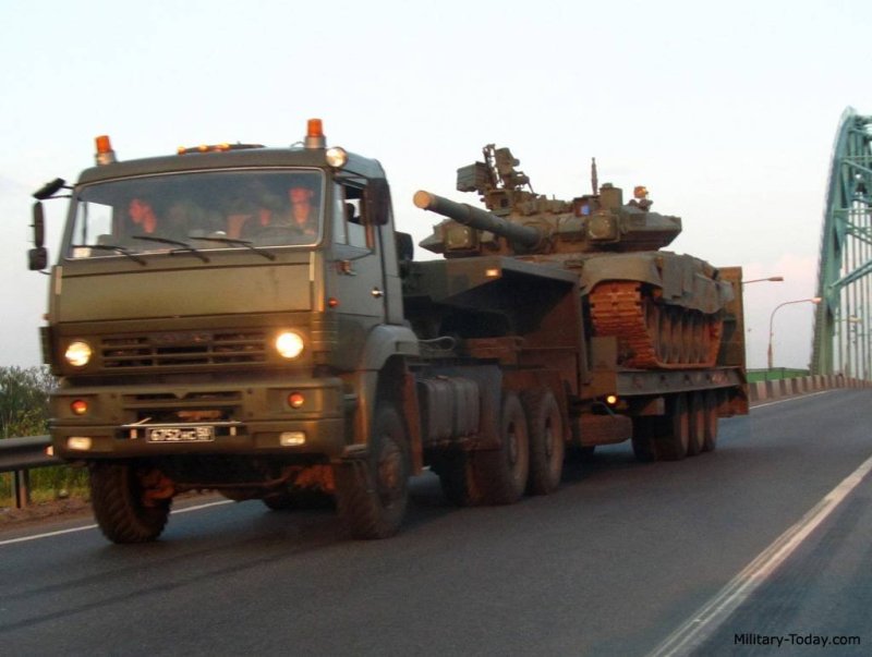 КАМАЗ трал военный 65225