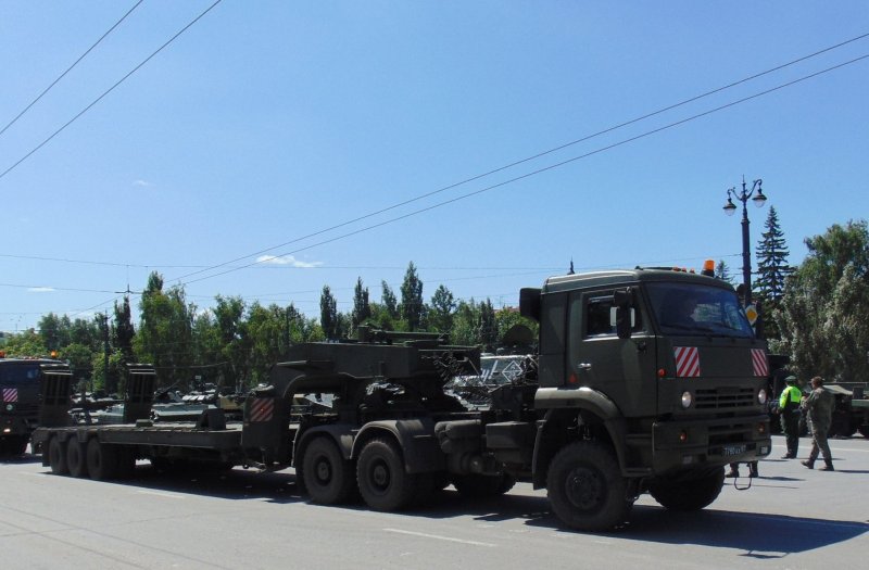 КАМАЗ трал военный 65225