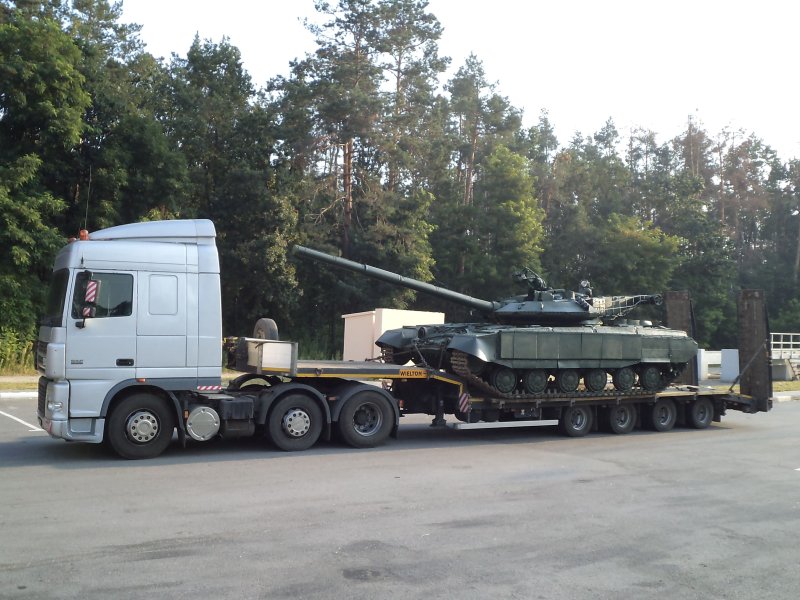 Трал для перевозки танков КАМАЗ