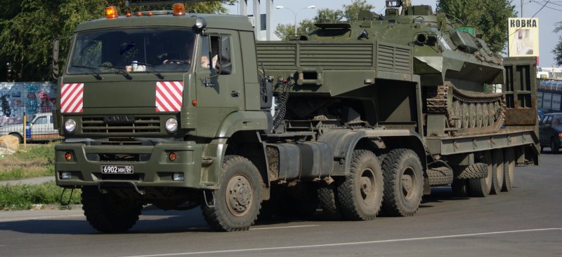КАМАЗ трал военный 65225