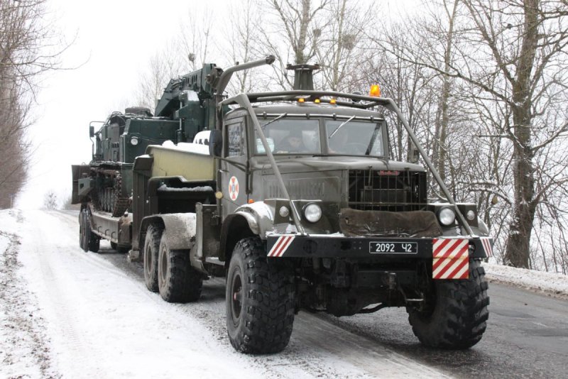КРАЗ 260 С военным тралом