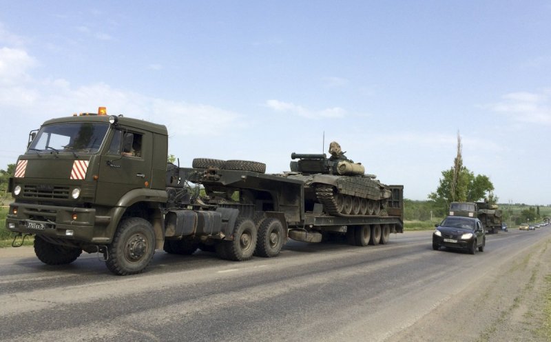 Автопоезд военный КАМАЗ
