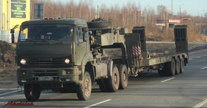 КАМАЗ 65225 армейский