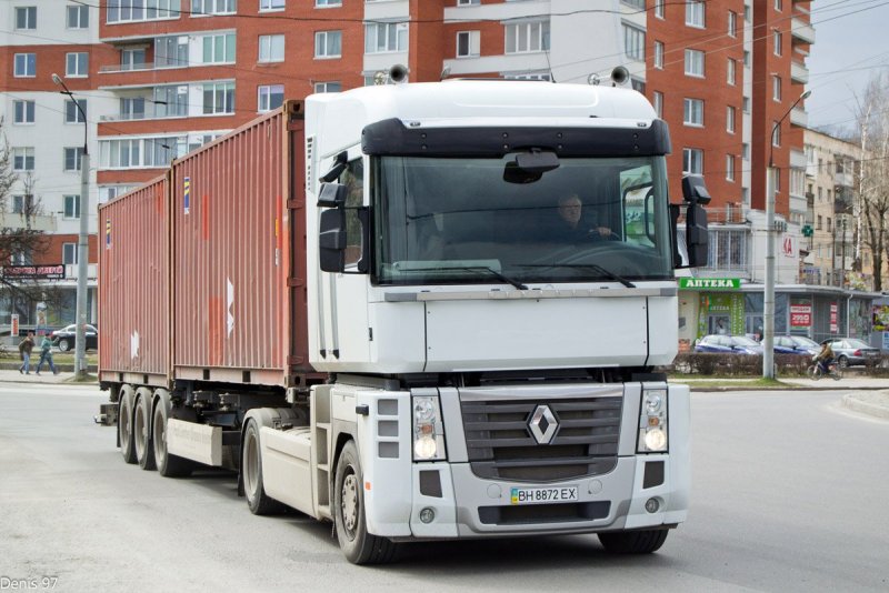 Renault Magnum