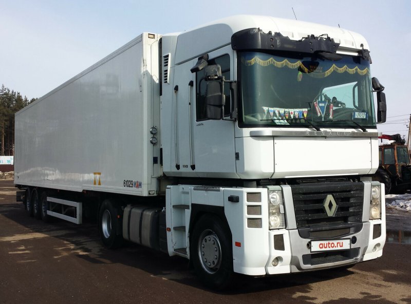 Renault Magnum белый
