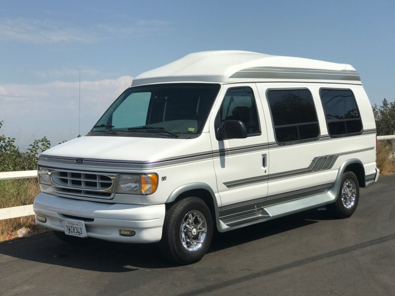Ford Econoline 2002
