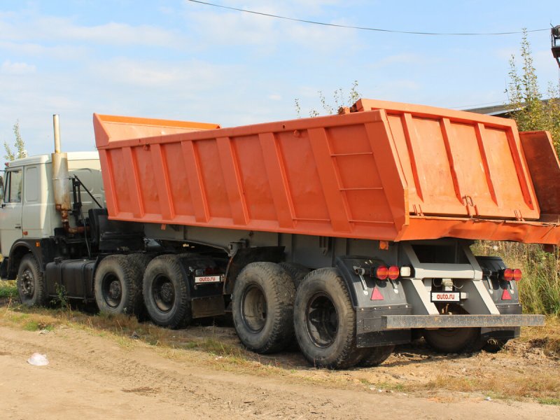Самосвальный полуприцеп МАЗ