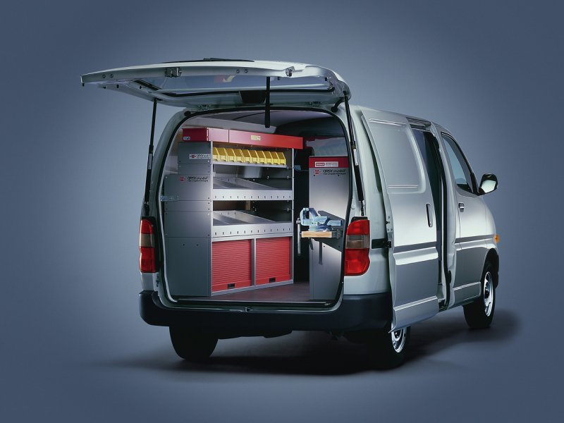 Toyota Hiace van: фургон