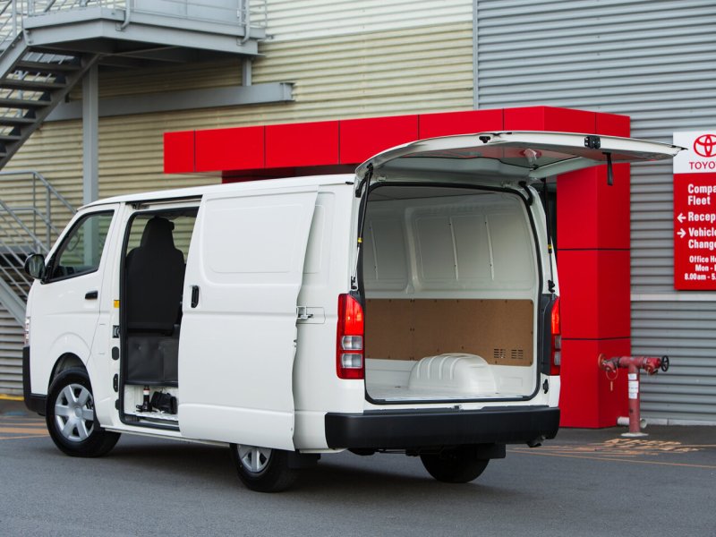 Toyota Hiace LWB
