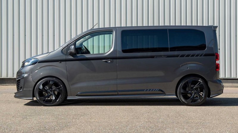 Opel Zafira Life is 3 Black Phantom by Irmscher 2020