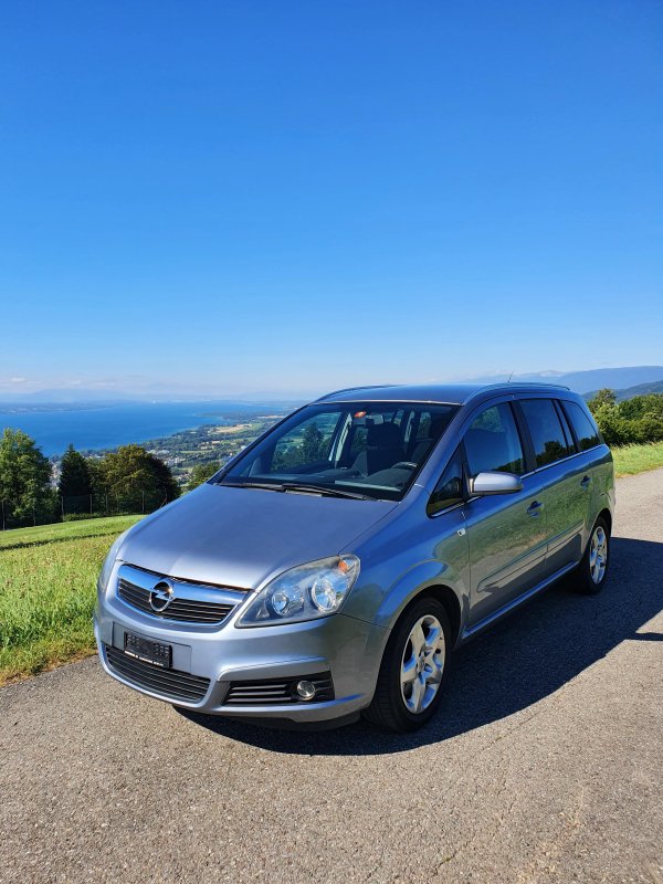 Opel Zafira 1