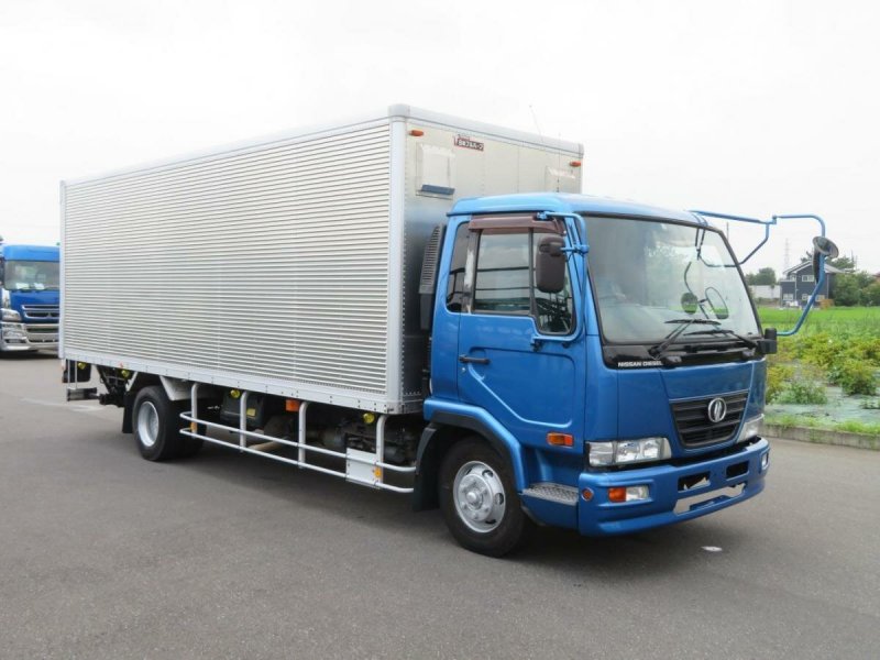 Nissan Diesel Condor