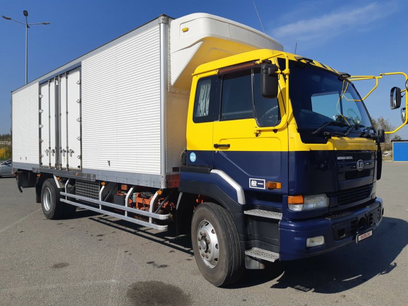 Nissan Diesel Condor 2003