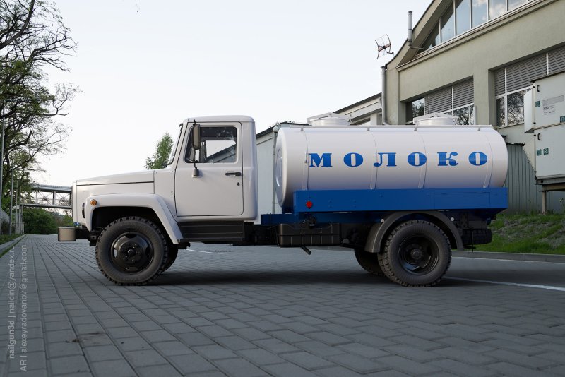 ГАЗ 53 сзади молоковоз