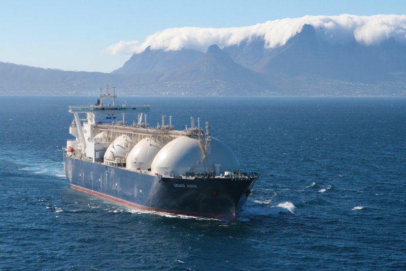 Гранд Анива газовоз