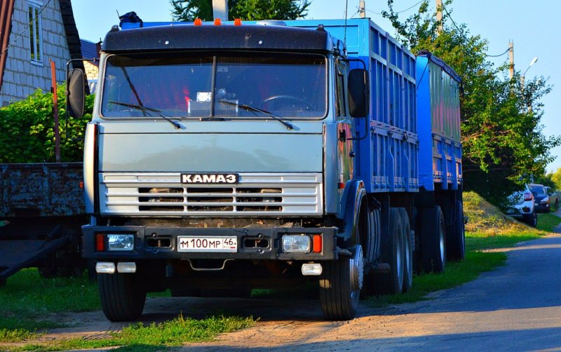 КАМАЗ (KAMAZ) 53212