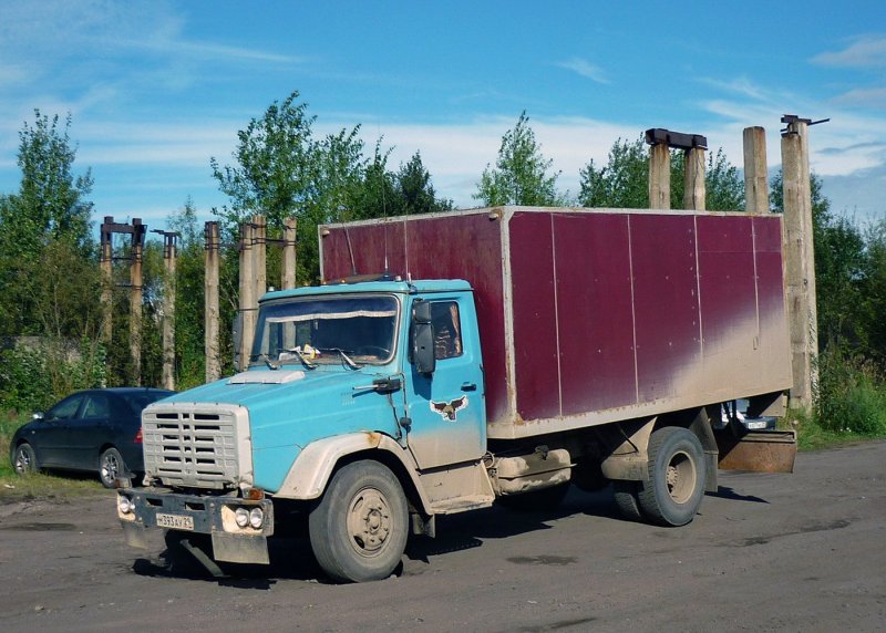 ЗИЛ-4331 грузовой фургон