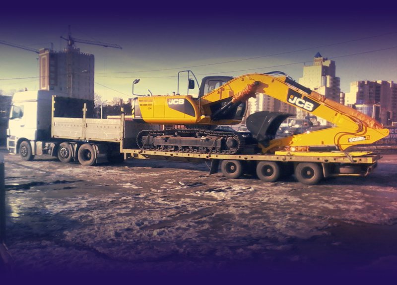Экскаватор JCB 330 на трале