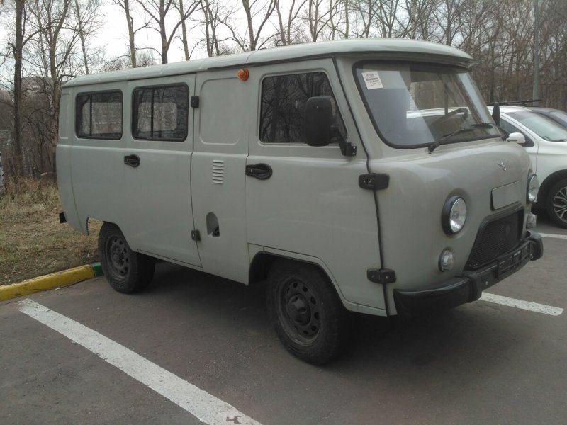 УАЗ остекленный фургон (3741)