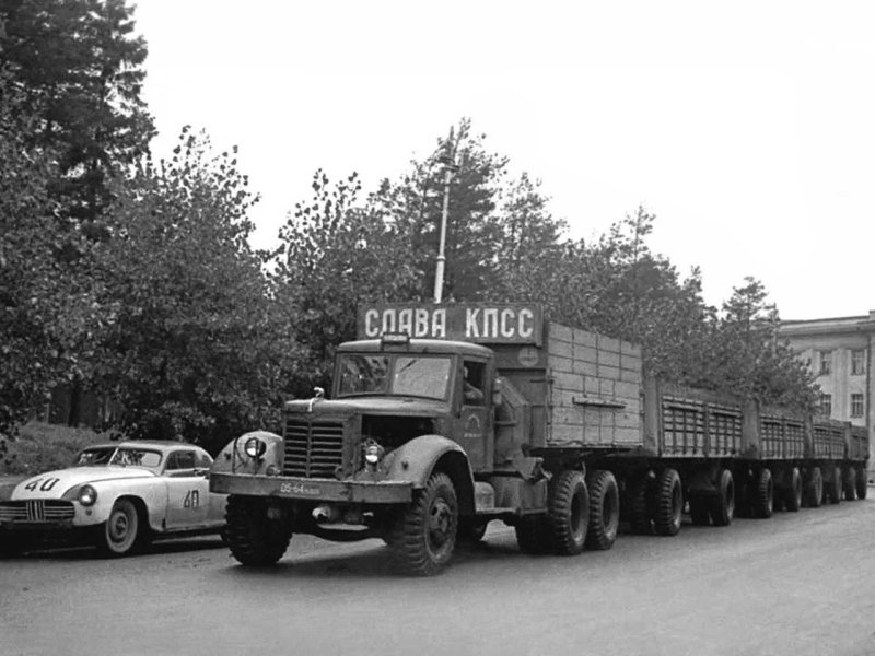 Советский грузовик ЯАЗ-210