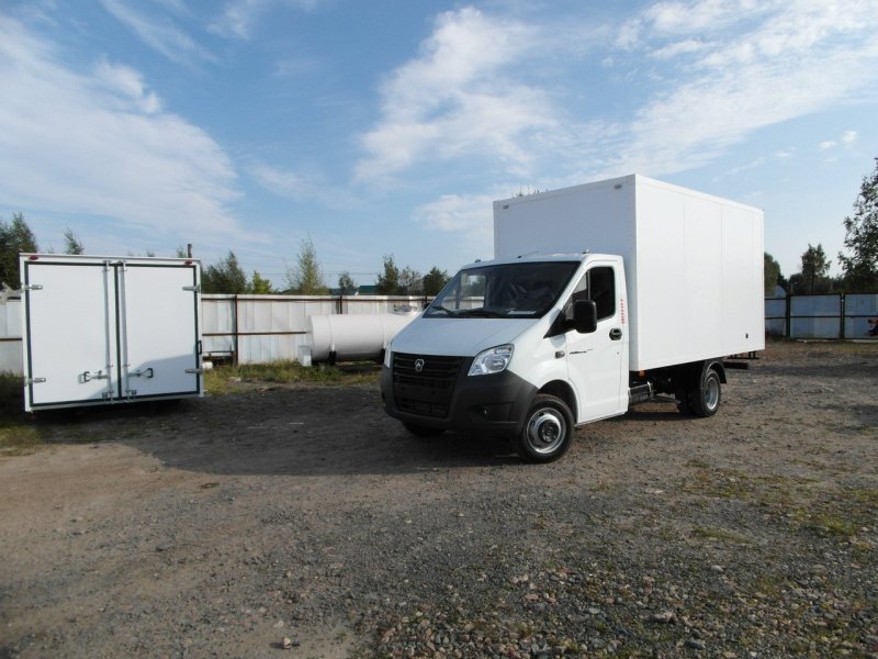 Газель Некст ГАЗ a21r22 изотермический фургон