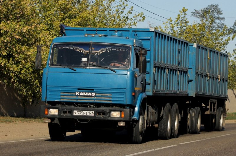 КАМАЗ 5320 зерновоз синий