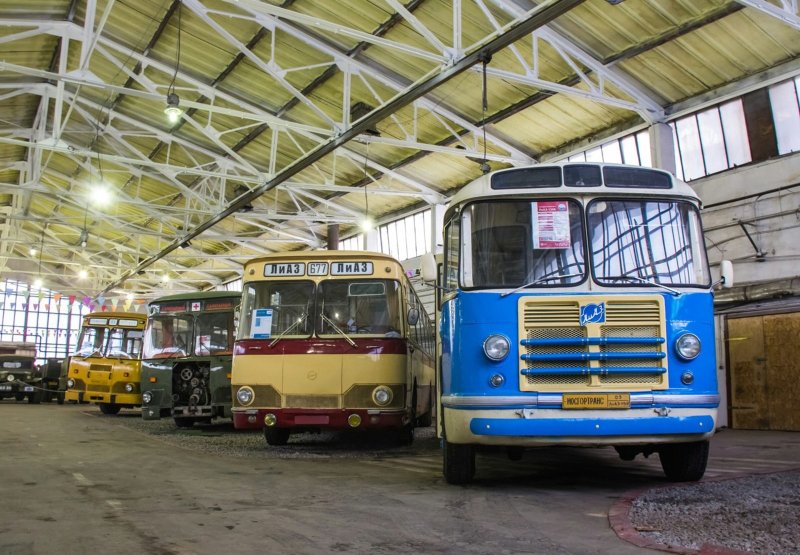 ЛИАЗ 677 завод