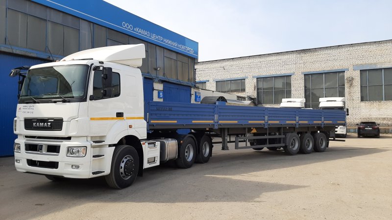 КАМАЗ 65206 С полуприцепом