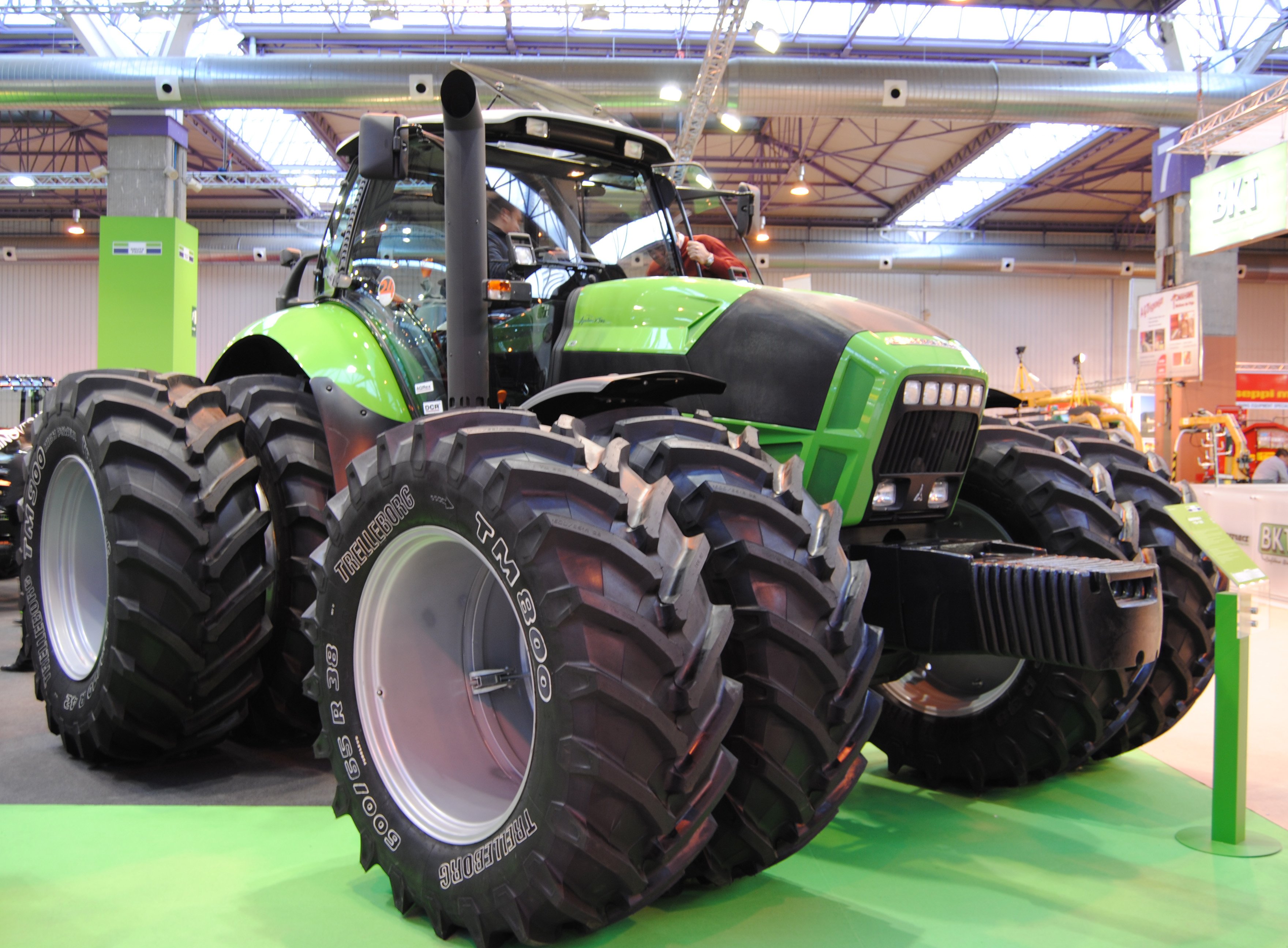 Трактор Deutz Fahr 6155