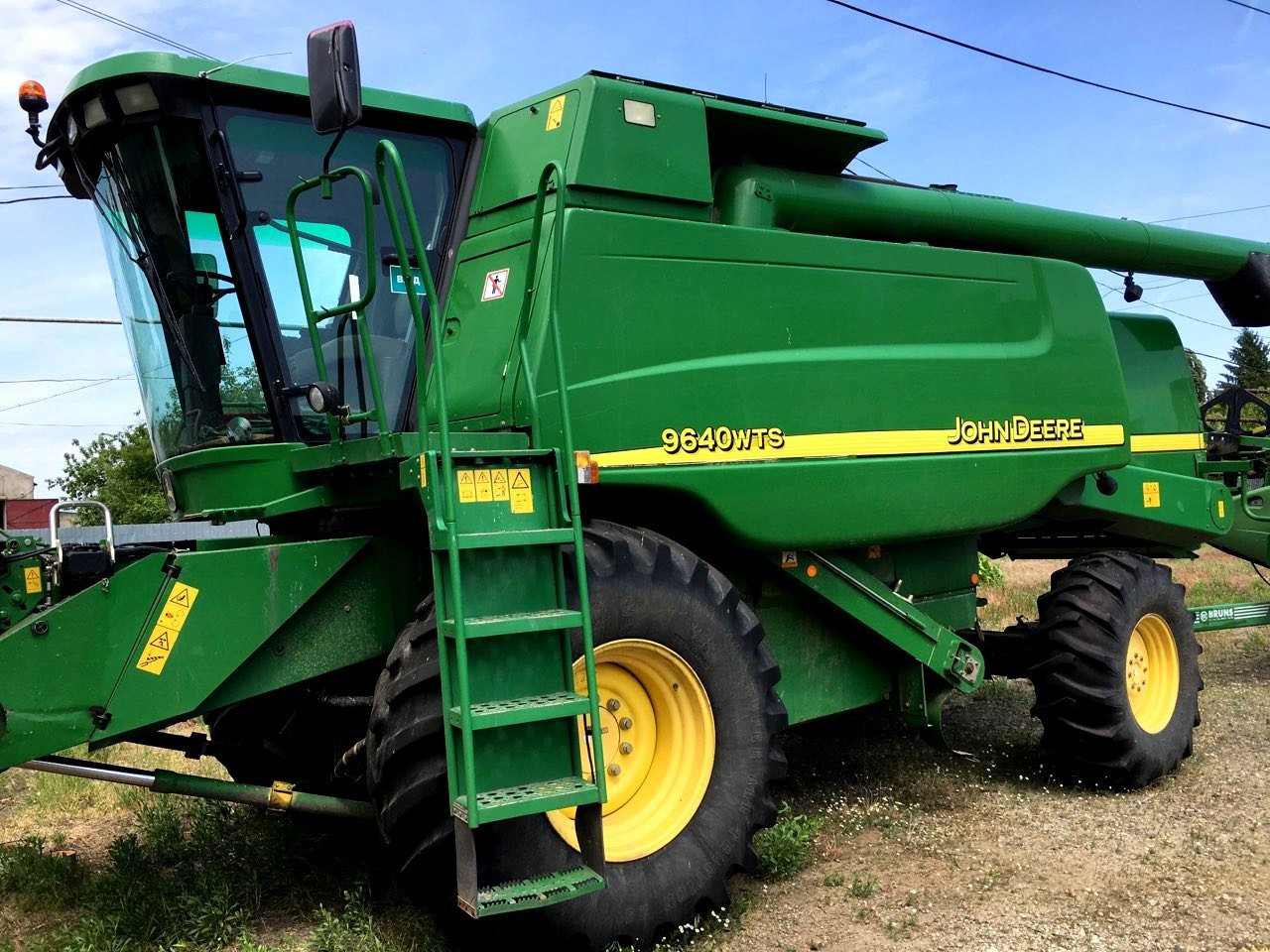 Каталог john deere. Комбайн Джон Дир 9640. Комбайн John Deere 9640 WTS. Combine John Deere 9640. Комбайн Джон Дир 210.