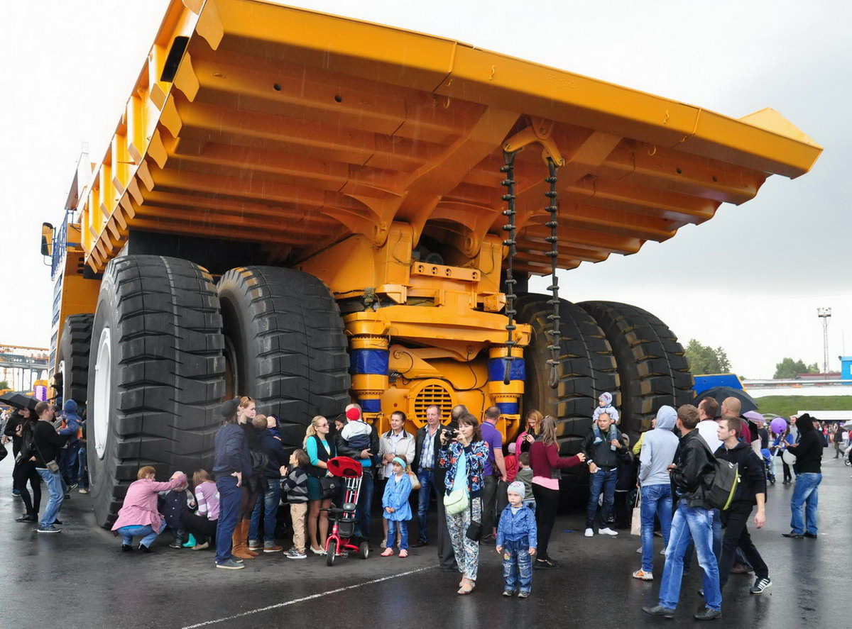 Большой камаз. БЕЛАЗ Жодино экскурсия.. БЕЛАЗ 75182. Завод БЕЛАЗ В Белоруссии. БЕЛАЗ лесовоз.