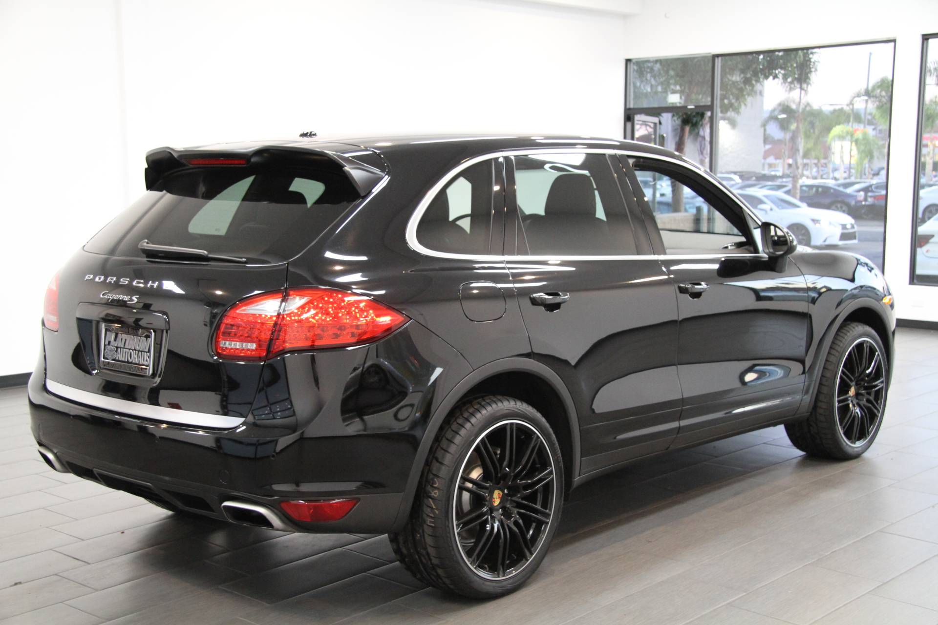 Порше Cayenne Turbo 2014