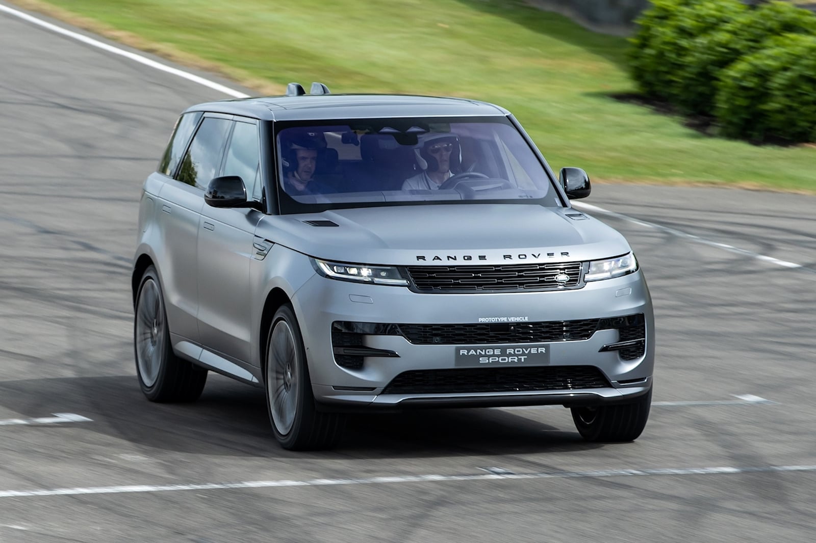 2023 новинки самые. Рендж Ровер 2023. Range Rover Sport 2023. Range Rover Sport 2022. Новый Рендж Ровер 2023.