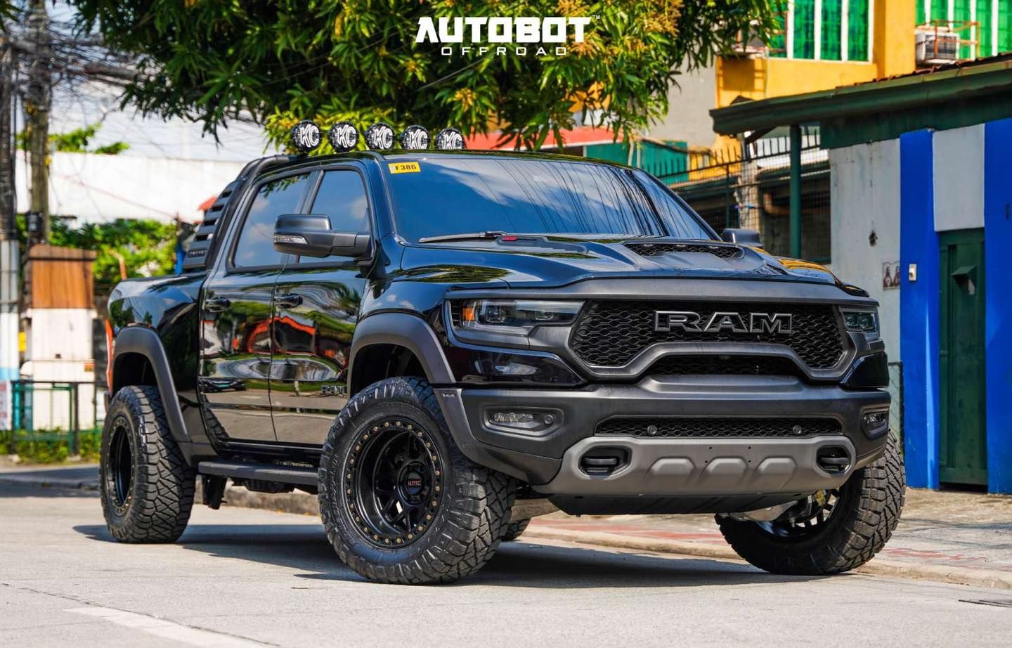 Можно ли рам. Dodge Ram TRX 6x6. Dodge Ram TRX 2022.