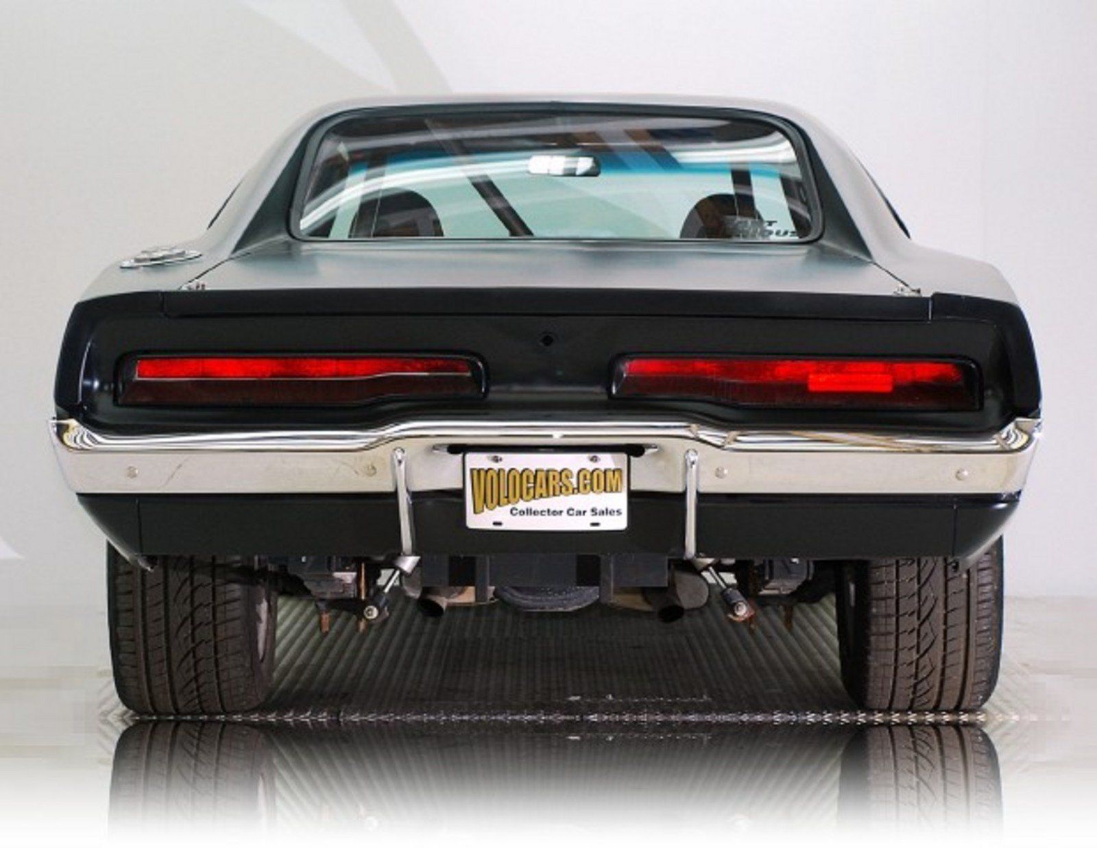 Charger 1. Charger r/t 1970 Форсаж. Додж Чарджер 1970 Форсаж. Dodge Charger 1969 сзади. Додж Чарджер 1970 r/t Форсаж.