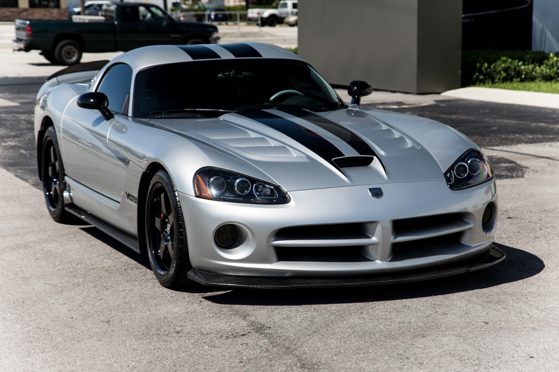 Dodge Viper srt 10 White