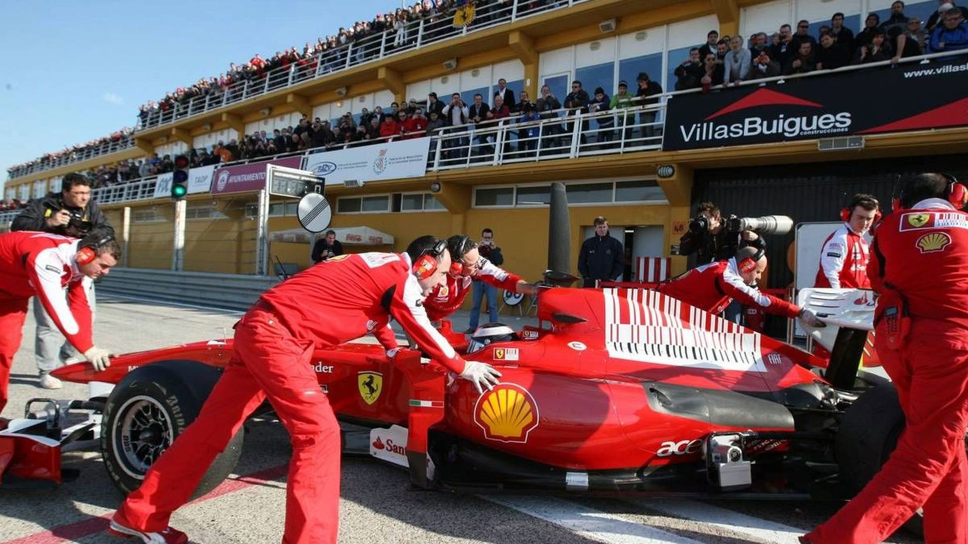 Ferrari 10 Фернандо Алонсо