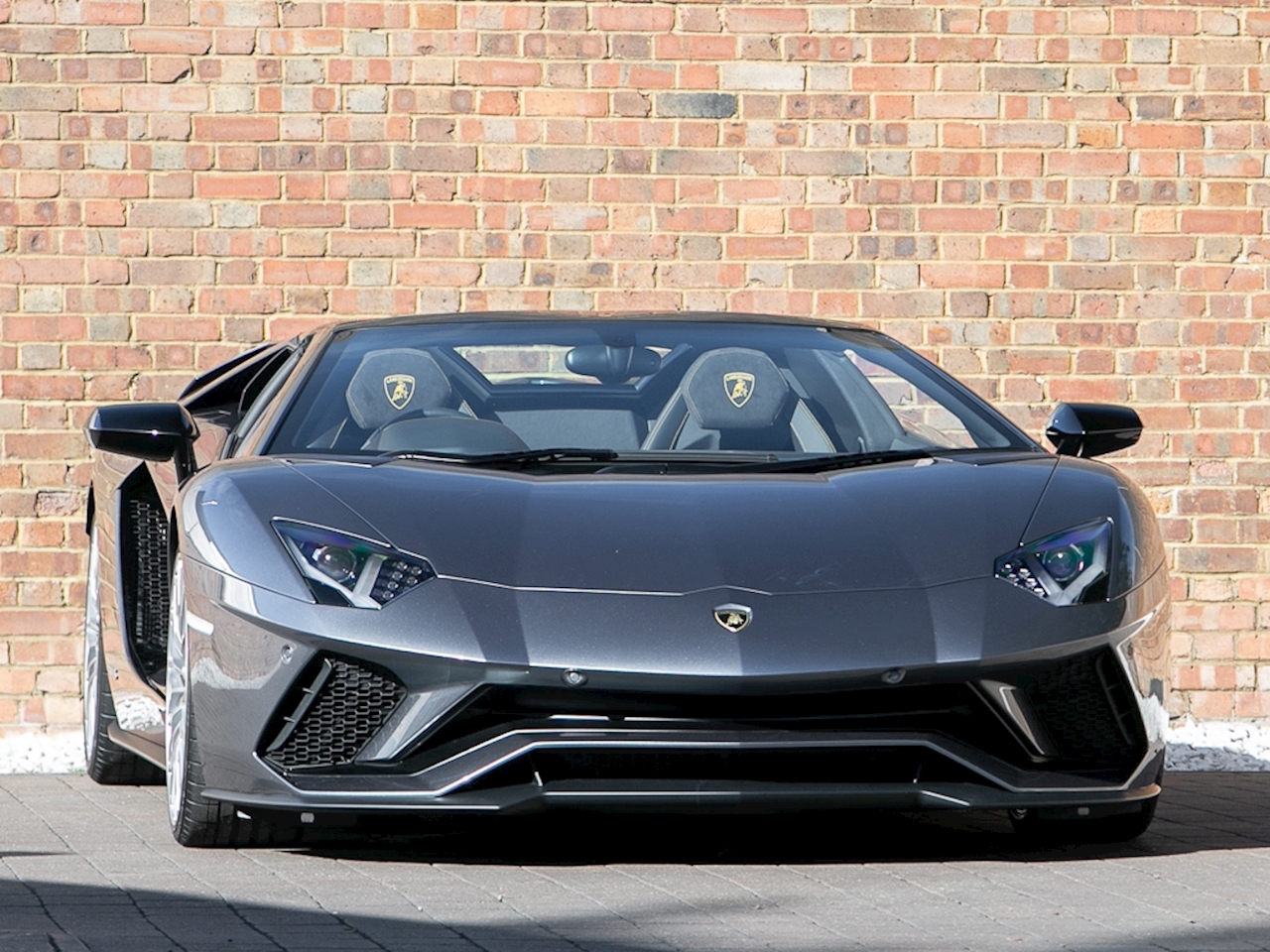 Lamborghini Aventador 740