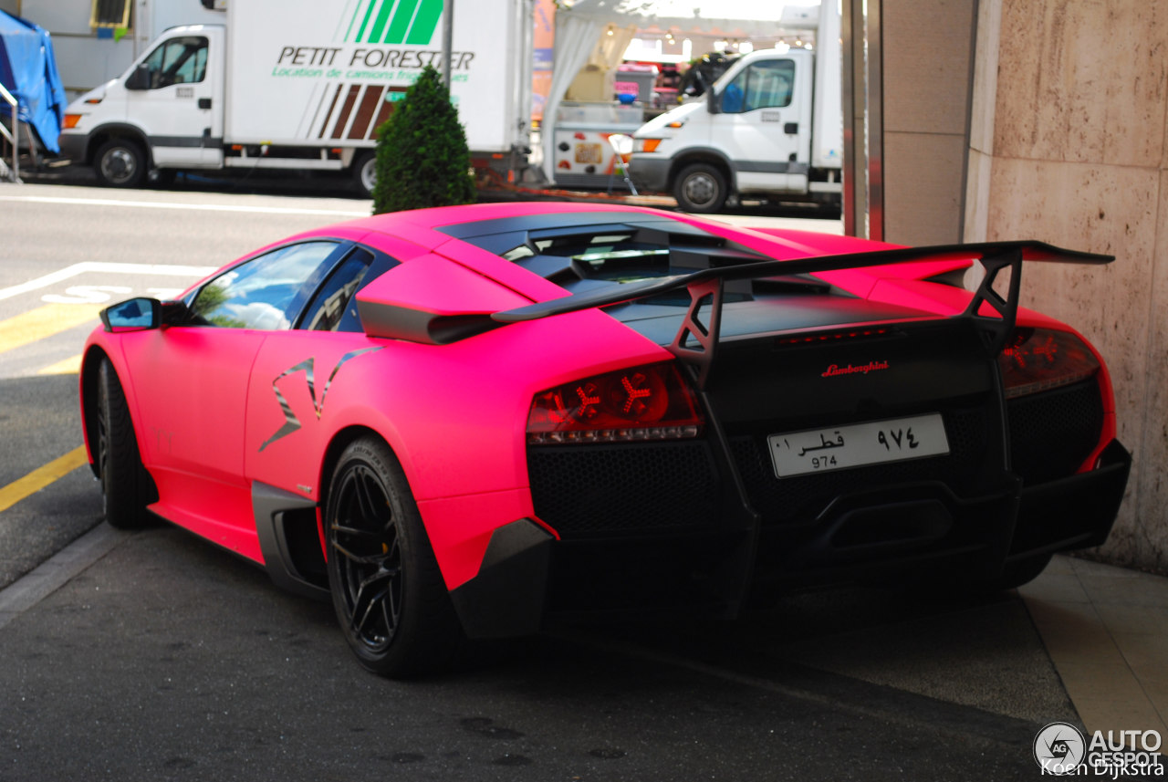 Lamborghini Murcielago розовая