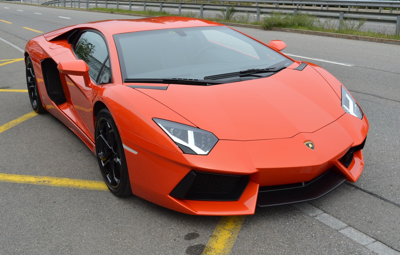 lamborghini aventador lp700