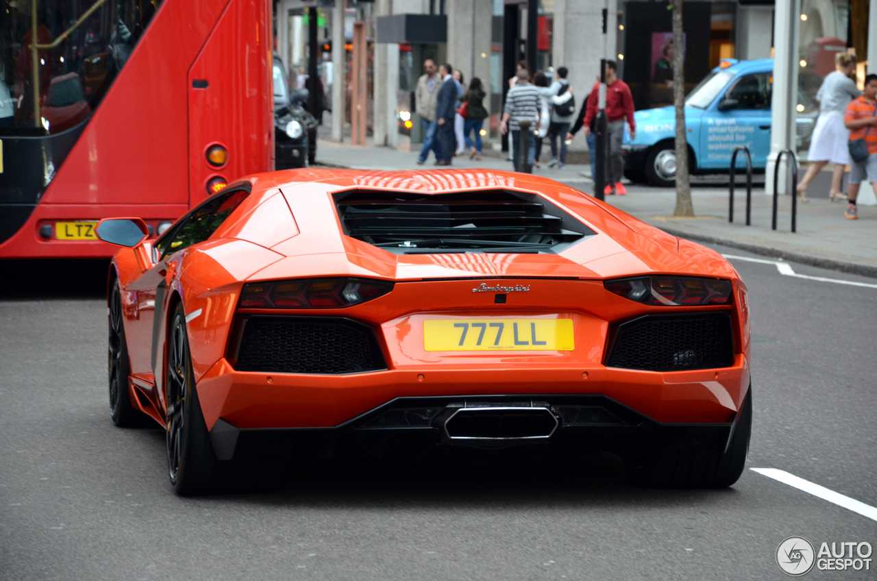 Lamborghini Aventador lp700 4 Roadster Red autumn