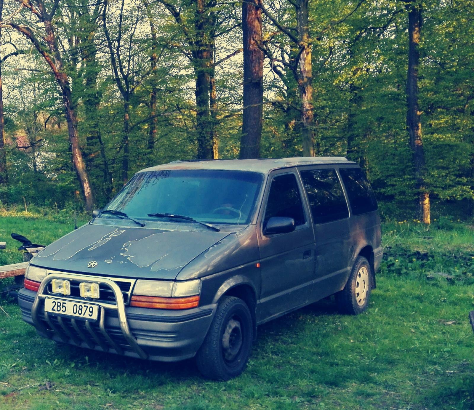 Крайслер вояджер 2.5. Chrysler Voyager, 1991 2 поколение. Крайслер Вояджер 1992.