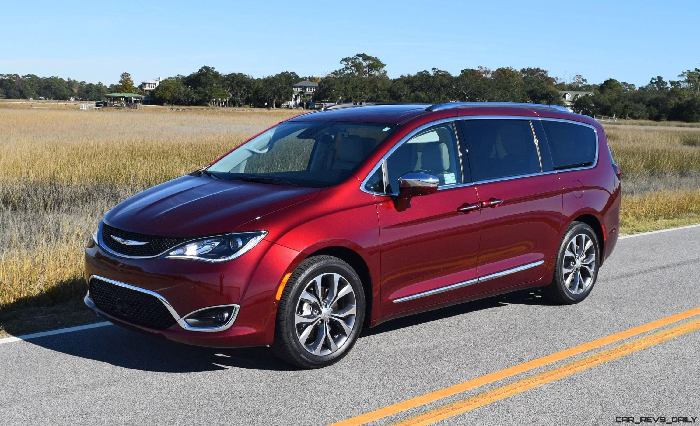 Chrysler Pacifica 2017 салон