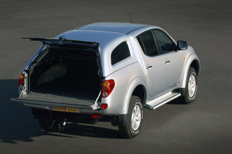 Mitsubishi l200 2009